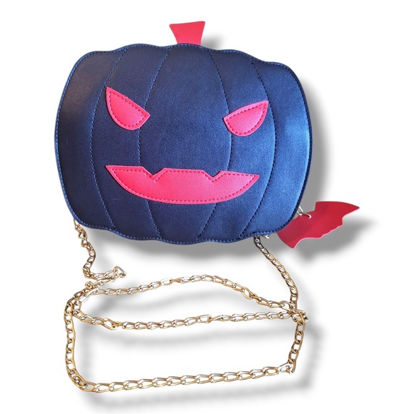 Jack O' Lantern Shaped Crossbody Bag With Strap Or Clutch & Bat Charm Halloween - Picture 1 of 14